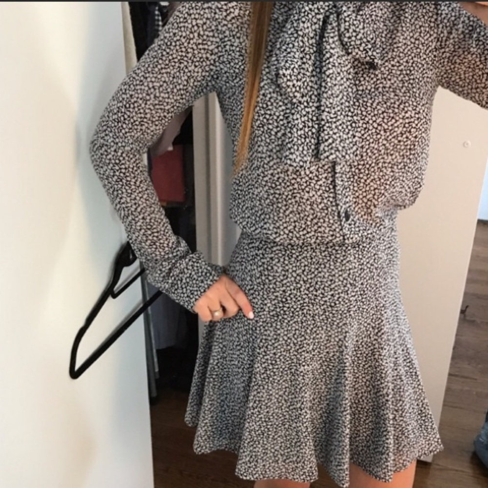 Michael Kors SET Pussy Bow tie blouse AND skirt